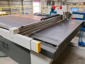 Automatic CNC Gasket Cutting Machine with Pneumatic Oscillating Knife